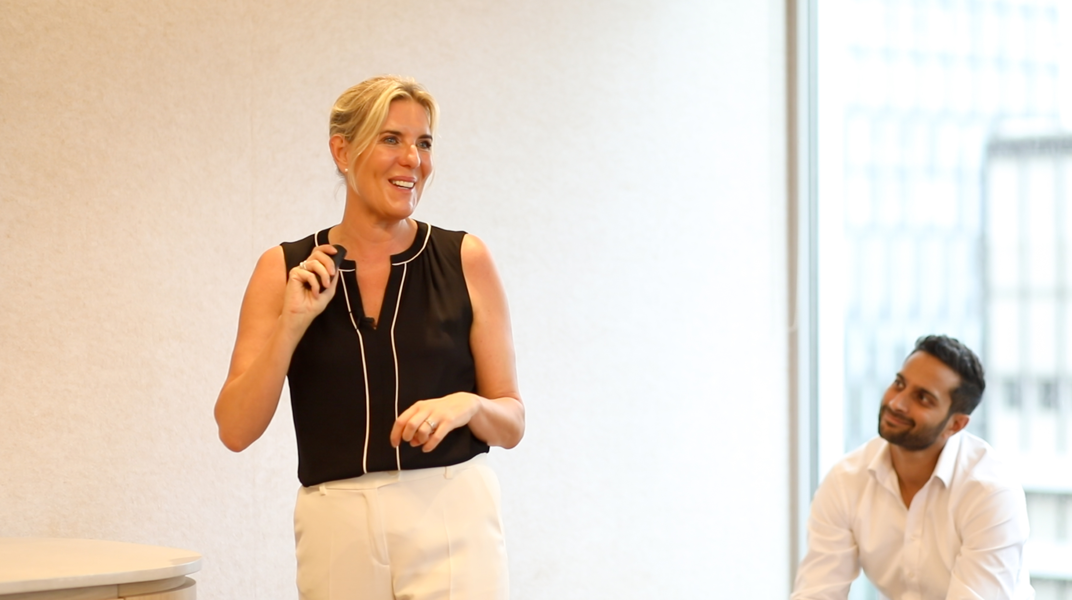 Camilla presenting biohacking strategies